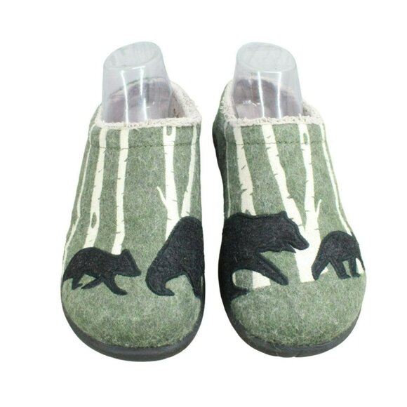 L.L. Bean Shoes - LL Bean Green Wool Slip On Bear Motif Daybreak Slipper Scuffs Size 10 M